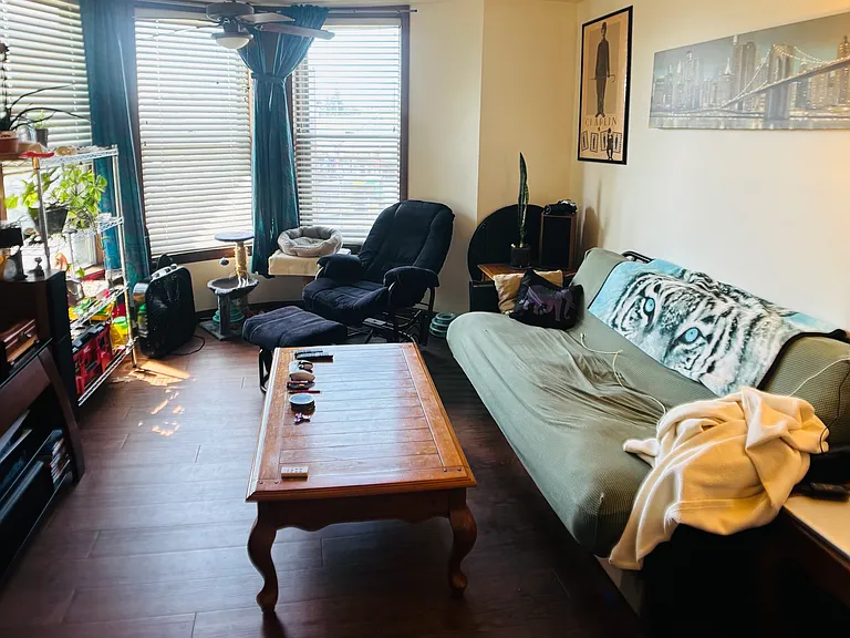 1702 N Farwell Ave #2 — Photo 3