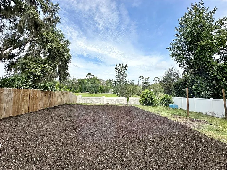 122 S Bulova Dr — Photo 43