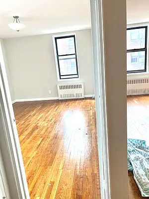 Rented by Chana Ofek, LREB | media 5