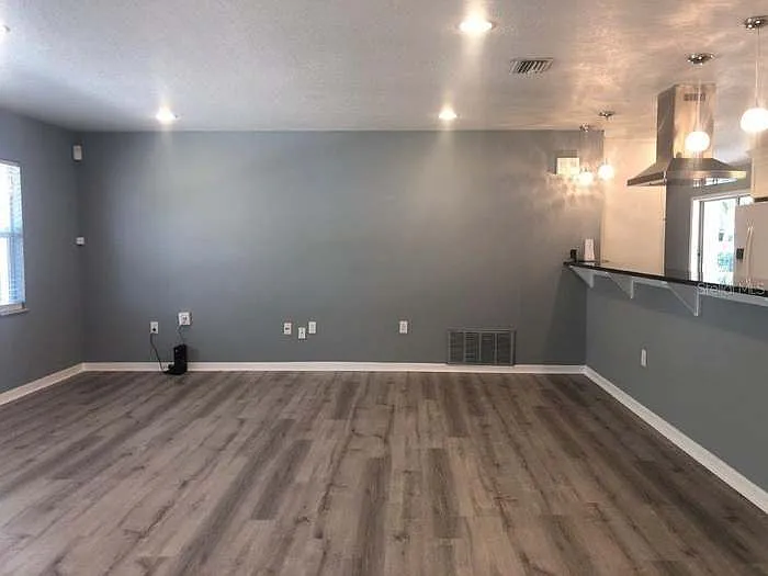 3 bed, 1589 sqft, $1,995 — Photo 4