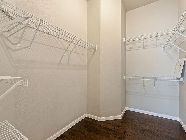 2217 Westfalian Trl — Photo 17