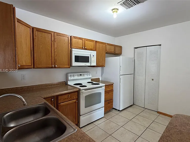 11225 W Atlantic Blvd #304 — Photo 6