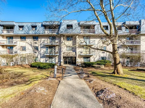 85 Commons Dr Unit 103, Shrewsbury, MA 01545