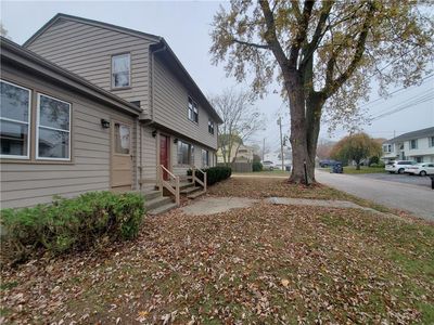 11 Lolly Ln, Cranston, RI, 02920