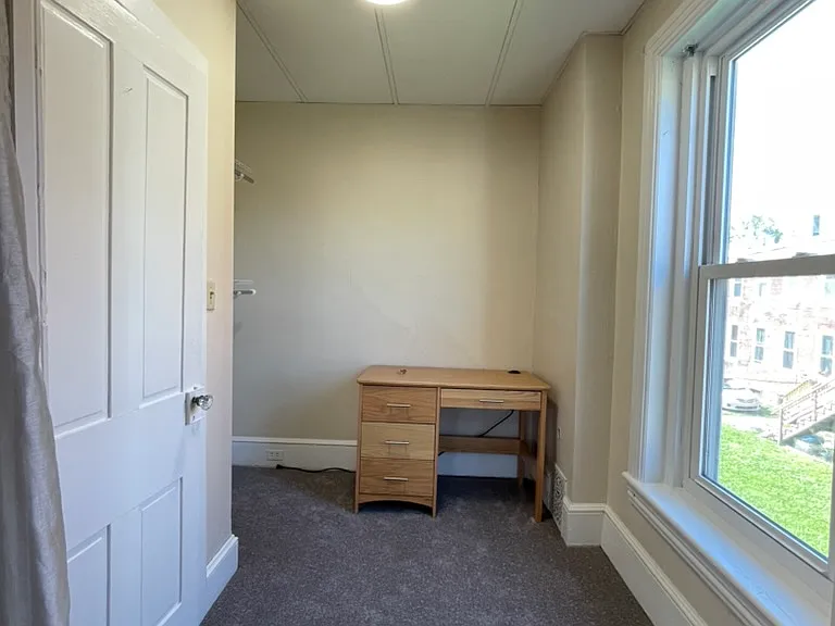 725 Grace St — Photo 14