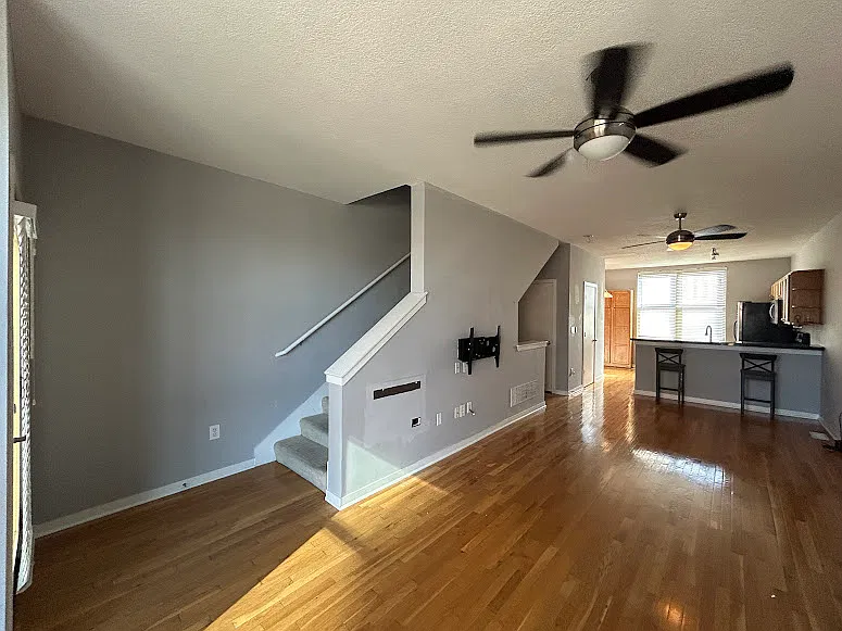 2 bed, 2.5 bath, 1200 sqft, $1,895 — Photo 2
