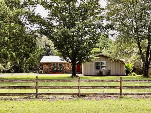 111 Brookwood Dr, Somerville, AL 35670