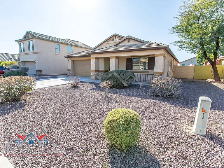 9096 N 97th Dr — Photo 3