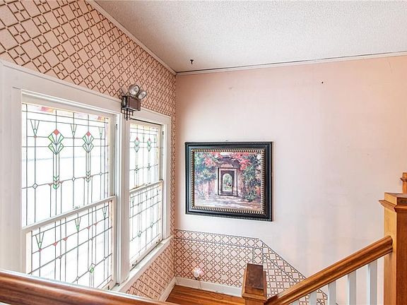5th image of 210 E Gay St