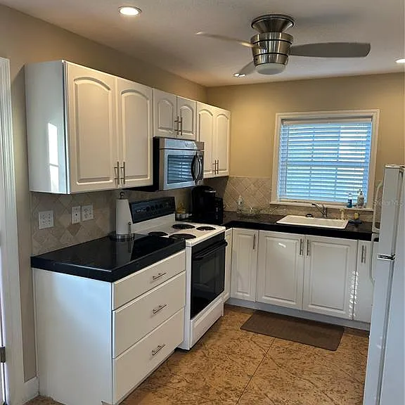 1201 S Flagler Ave — Photo 10