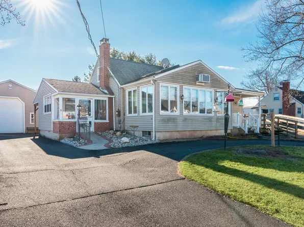 3 Rosewood Lane, Cromwell, CT 06416