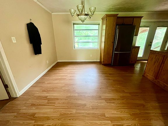 4th image of 768 Northwood Dr