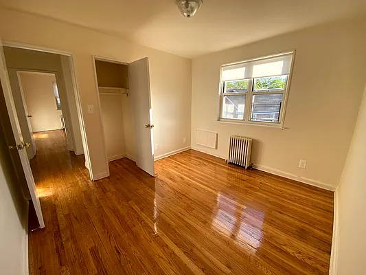 Rented by Queens Apartments Realty LLC | media 11