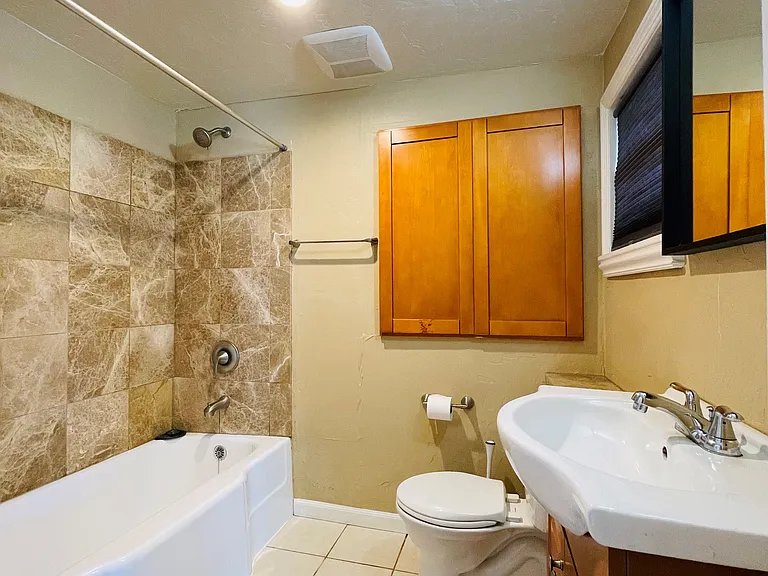 6564 Lucas Ave #A — Photo 8