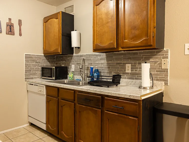 706 Navidad St #D — Photo 14