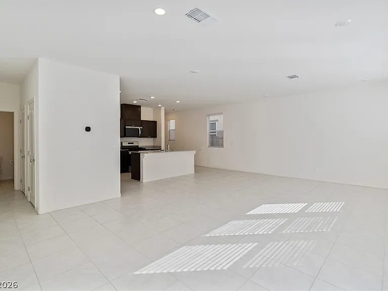 9079 Vesey Ave — Photo 8