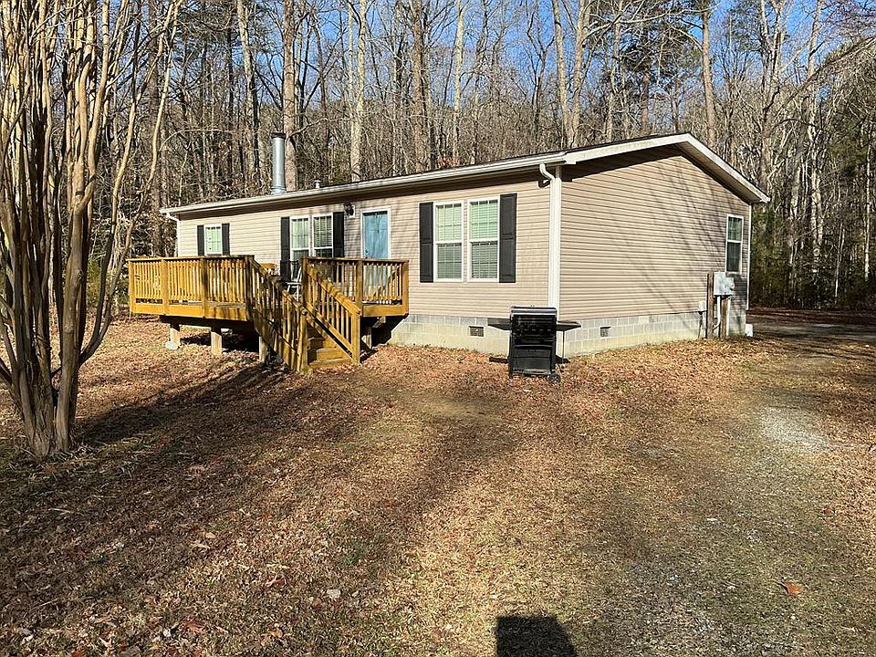 1st image of 101 Hampton Pl