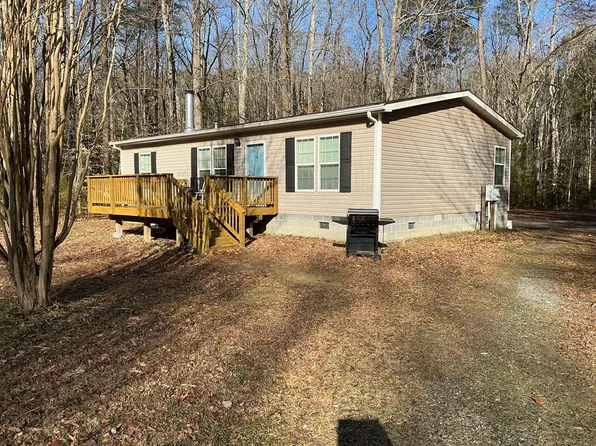 101 Hampton Pl, Heathsville, VA 22473