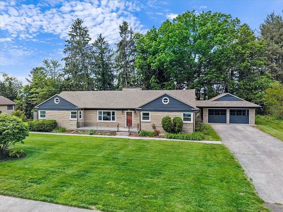 1st image of 817 Hutcheson Dr