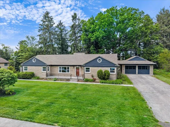 817 Hutcheson Dr, Blacksburg, VA 24060