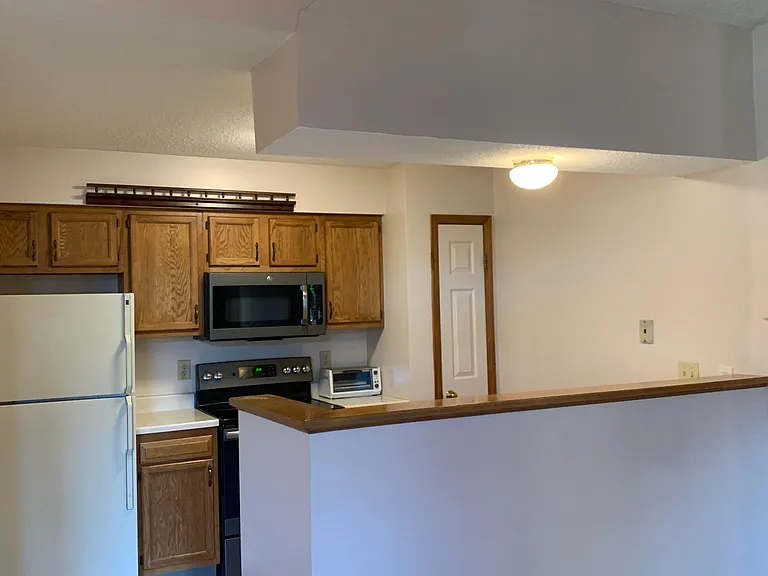 1912 Hampton Place Blvd — Photo 12