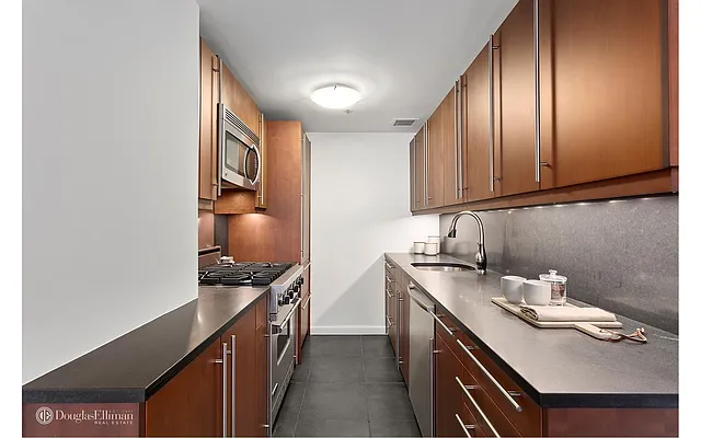 Sold by Douglas Elliman | media 12