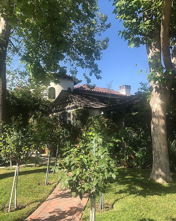1st image of 156 S Almont Dr