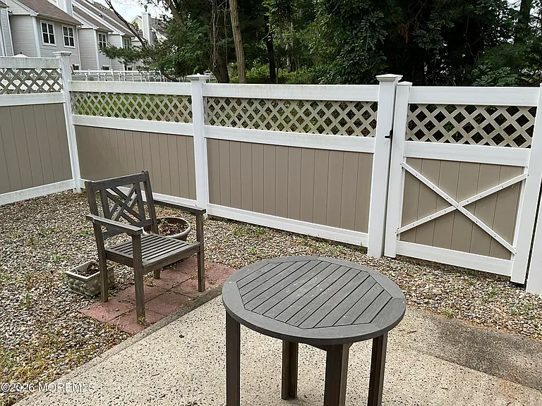 67 Daniele Dr — Photo 22