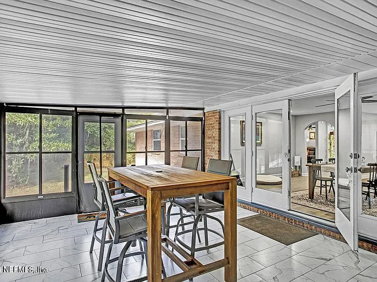 1542 Cellar Cir — Photo 24