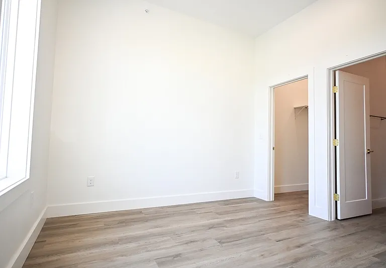 2307 Bedford Ave #1 — Photo 2