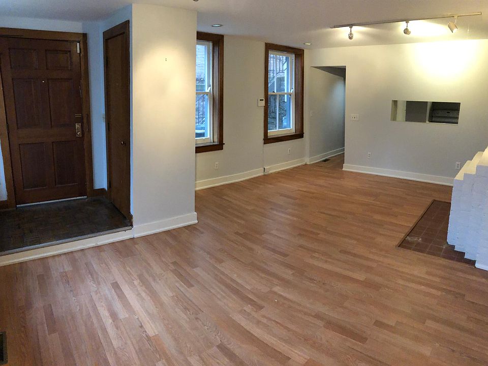 1st image of 530 Liberty Hl #1