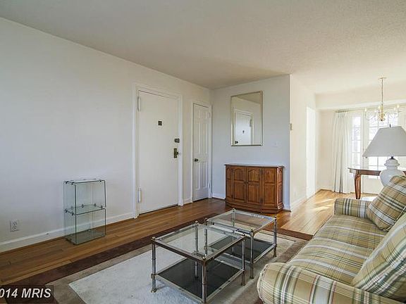 4th image of 2840 S Abingdon St APT B2