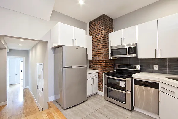 Rented by Douglas Elliman | media 14