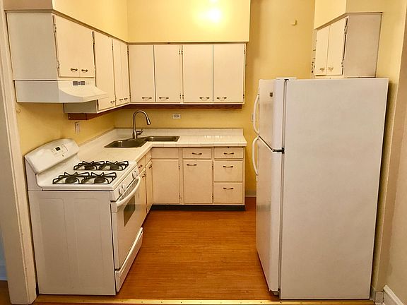 5th image of 4502 N Hermitage Ave APT 1