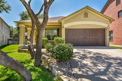 2202 Ezra Ct Photo 1