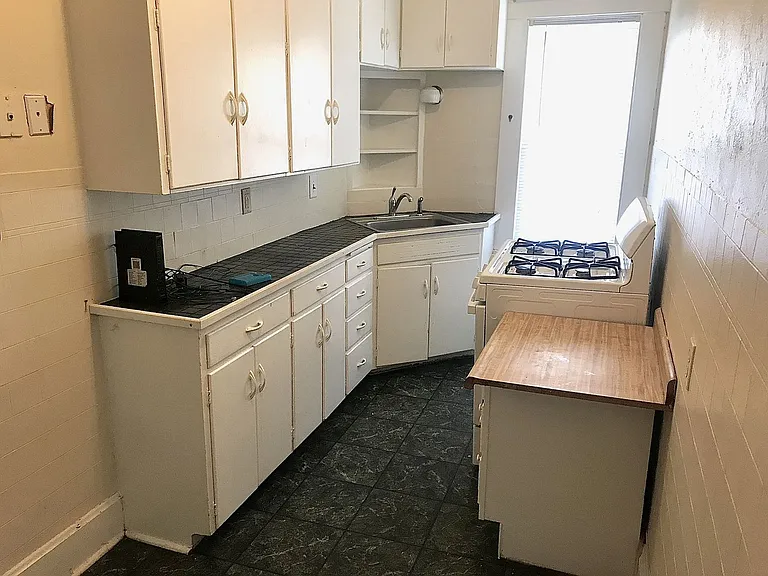4215 Grand Ave — Photo 11