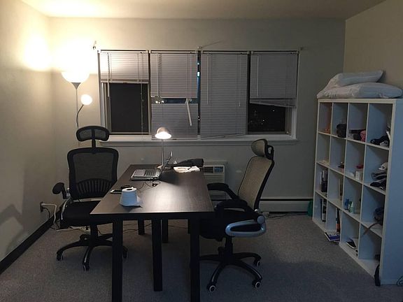 4th image of 415 Erie St SE #305