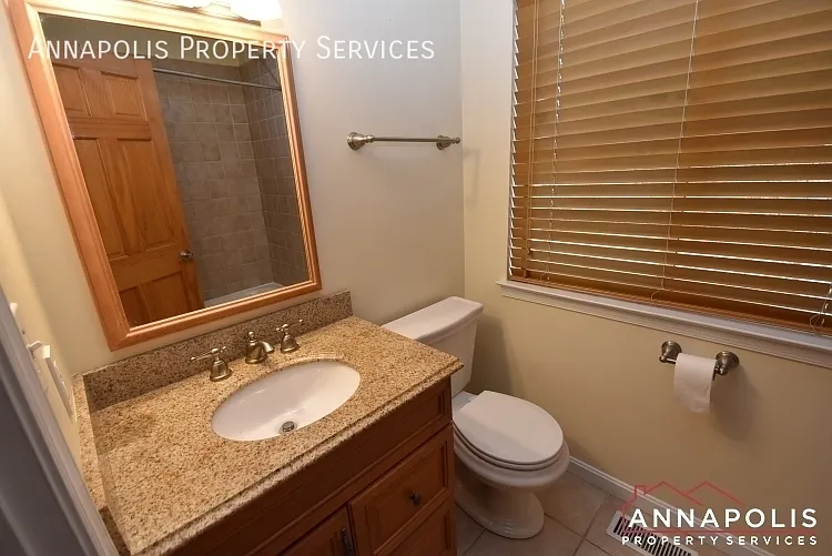 687 Genessee St — Photo 16