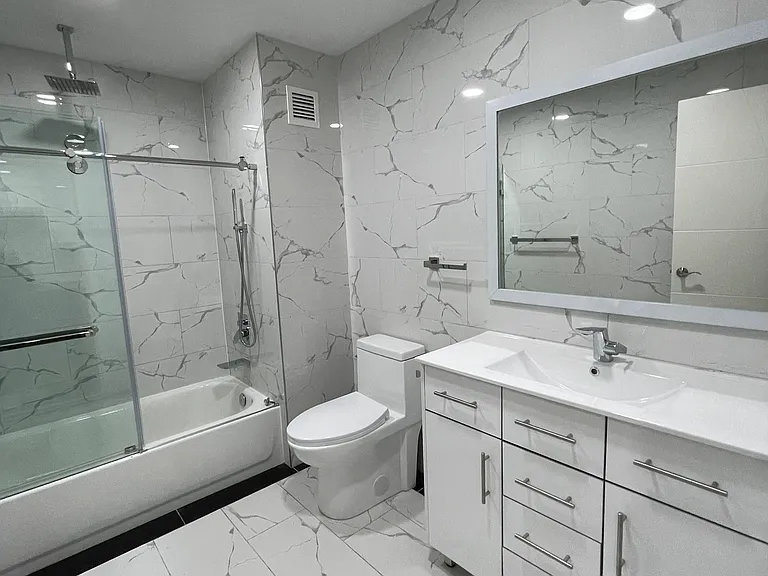 4906 Spruce St #403 — Photo 8