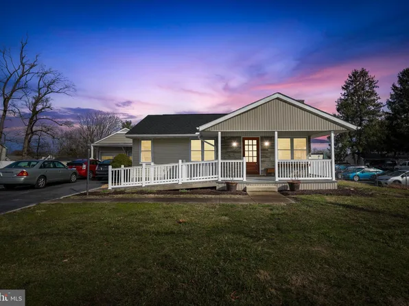 4198 Hedgesville Rd, Hedgesville, WV 25427