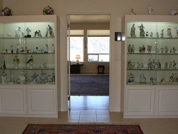 Entry to LR from foyer