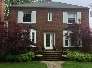 6330 N Minnehaha Ave, Chicago, IL 60646