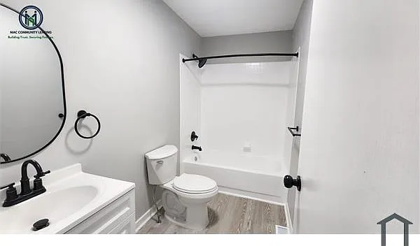 2029 Guilford Ave — Photo 9