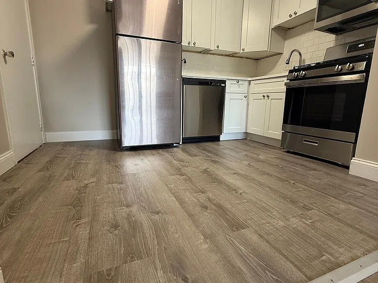 71 Bernier St — Photo 1