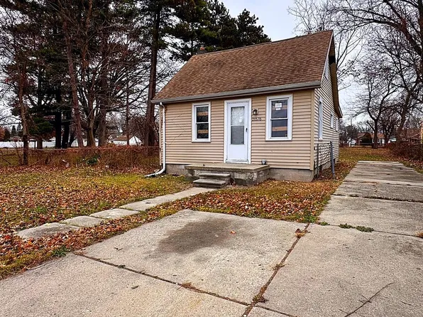 21576 Sunset Ave, Warren, MI 48091