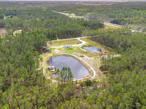 12655 NE 215th St, Fort Mc Coy, FL 32134