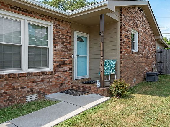 3rd image of 309 Clofton Dr