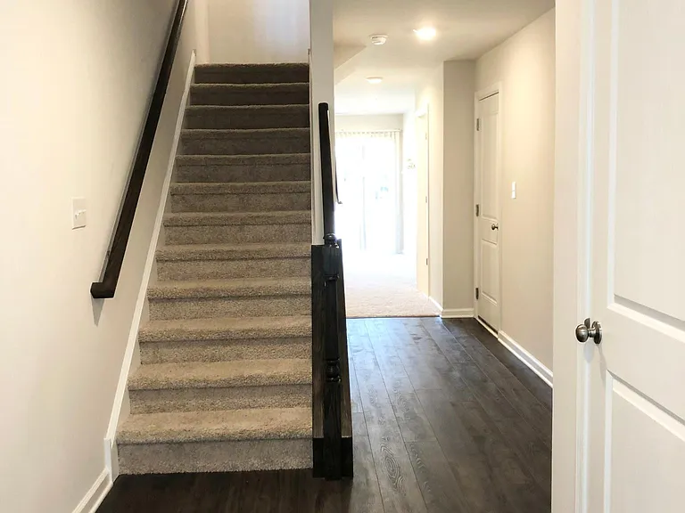 2205 Massey Ln — Photo 2