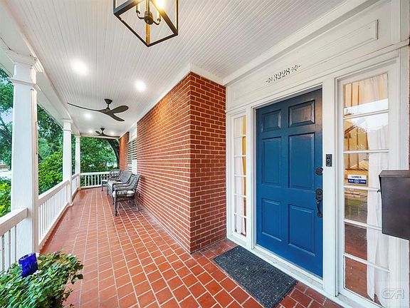 2nd image of 3228 Avenue L