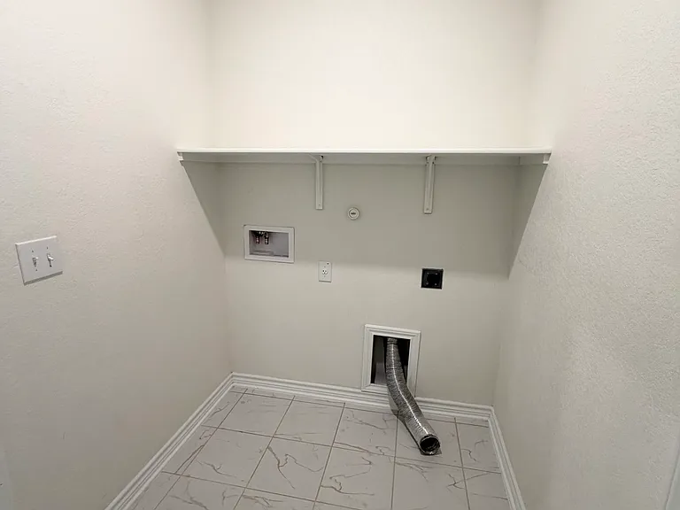 5530 Castle Brook Dr — Photo 15